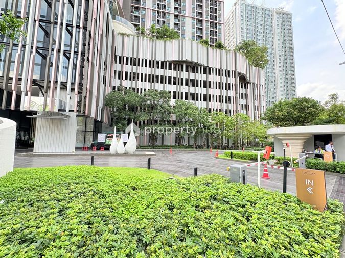 Altitude Unicorn Sathorn - Thapra