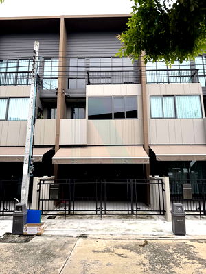 Townhouses for rent : 📌 For Rent 3-story Townhouse BAAN KLANG MUANG BANGNA-WONGWAEN 3 bedroom 3 bathroom