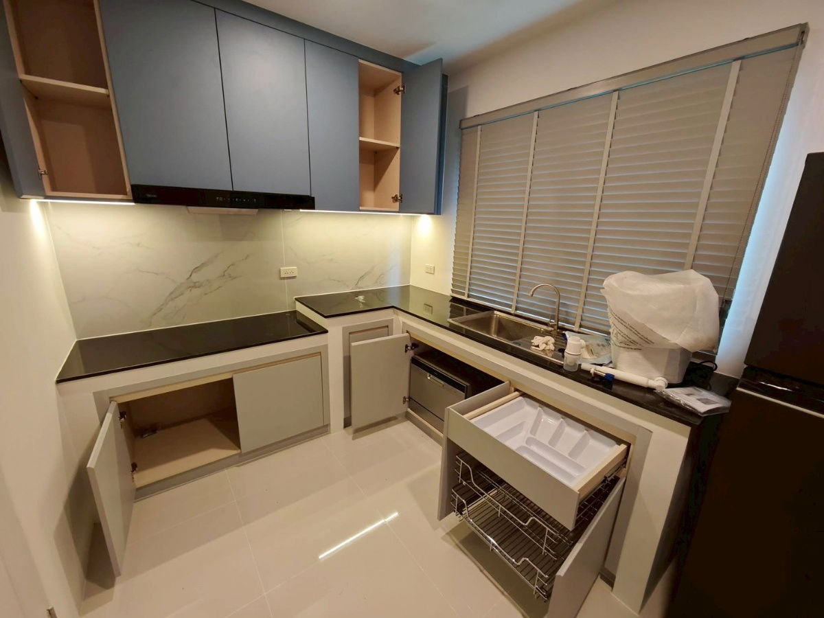 รูป ✨ ให้เช่า! บ้านเดี่ยวสุดหรู Centro วิภาวดี พร้อมเข้าอยู่ พ.ย.นี้! หลังใหญ่ ใกล้สวน 4 ห้องนอน 5 ห้องน้ำ รับต่างชาติ / รับสัตว์เลี้ยง - รูปที่ 4/20