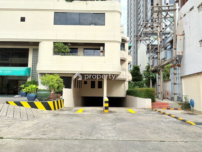 Sampoom Garden Condominium