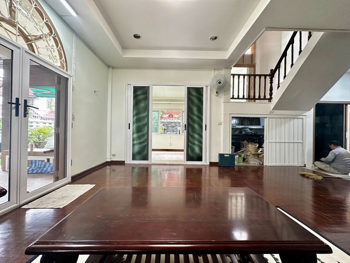 รูป บ้านเดี่ยว 4 ห้องนอน ให้เช่า ในทำเลลาดพร้าว 93 / ลาดพร้าว 101 , กรุงเทพมหานคร - รูปที่ 13/62
