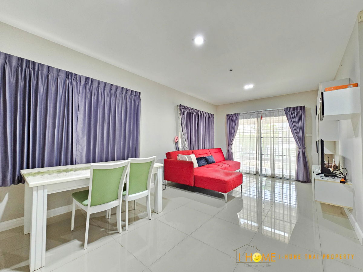 picture House  for  rent  with  3 bedrooms   and  3 toilets - 9/27