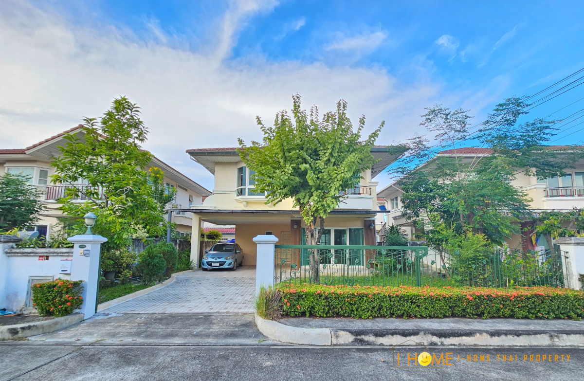 picture Two storey house for rent with 3 bedrooms,3 toilets and 1 kitchen.  - 2/25