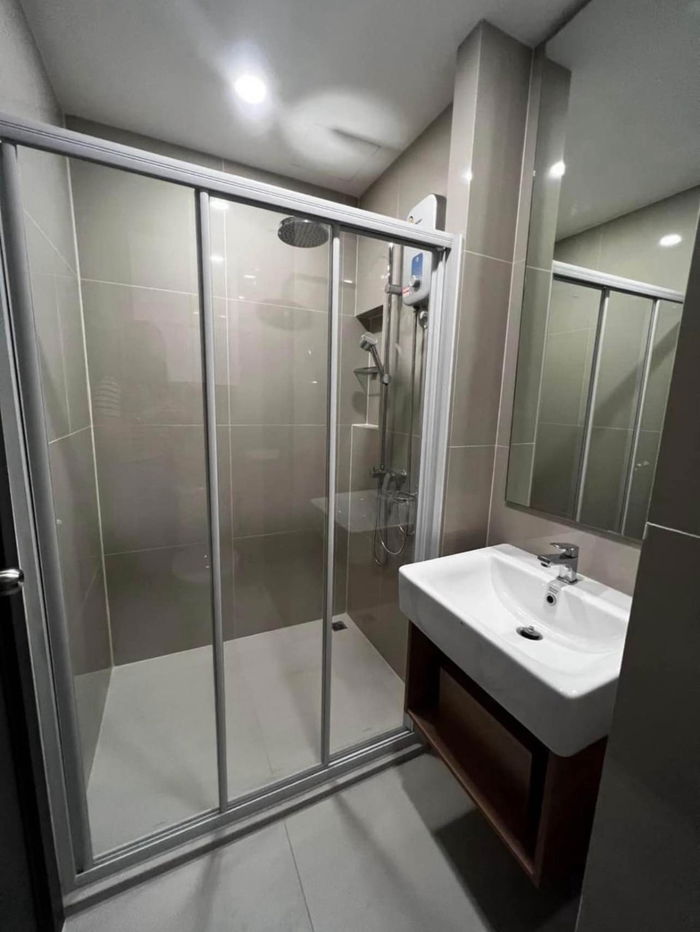 picture Free shuttle service BTS Udom Suk 700 m. Price  14,000 Baht Condo Elio del nest ( Rental ) - 15/24