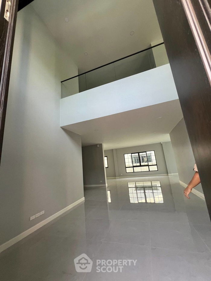 รูป บ้าน 4-ห้องนอน ใน บางพลีใหญ่ (ID 1270292) - รูปที่ 4/8
