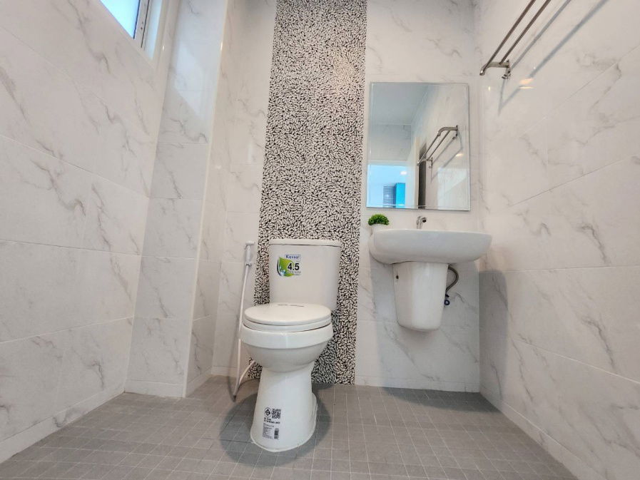 รูป ขายบ้านเดี่ยว 2 ชั้น หมู่บ้าน‭แฮปปี้เพลส 2 ซอยฉลองกรุง 23 เนื้อที่ 64 ตรว.   - รูปที่ 7/20