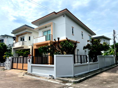 เช่าบ้านเดี่ยว ชลบุรี : ให้เช่าบ้านเดี่ยว หมู่บ้านเมโทรพาร์ค แหลมฉบัง