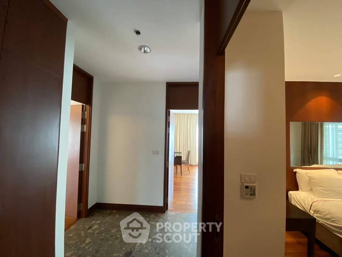 picture 3-BR Condo at Royal Residence Park near BTS Phloen Chit (ID 1406597) - 3/29