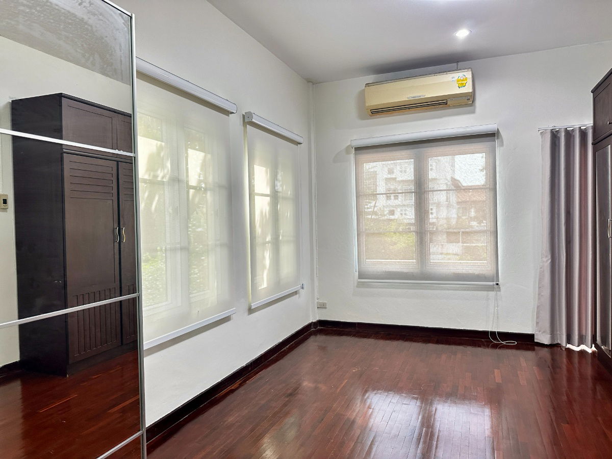รูป บ้านเดี่ยว 4 ห้องนอน ให้เช่า ในทำเลลาดพร้าว 93 / ลาดพร้าว 101 , กรุงเทพมหานคร - รูปที่ 49/62