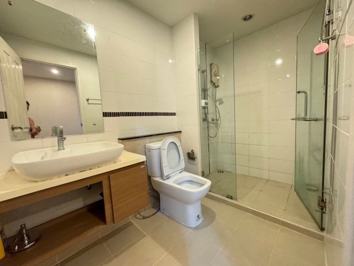 picture For RENT ! The Plant Citi  Town Home Modern Style (IMPACT) - 8/13