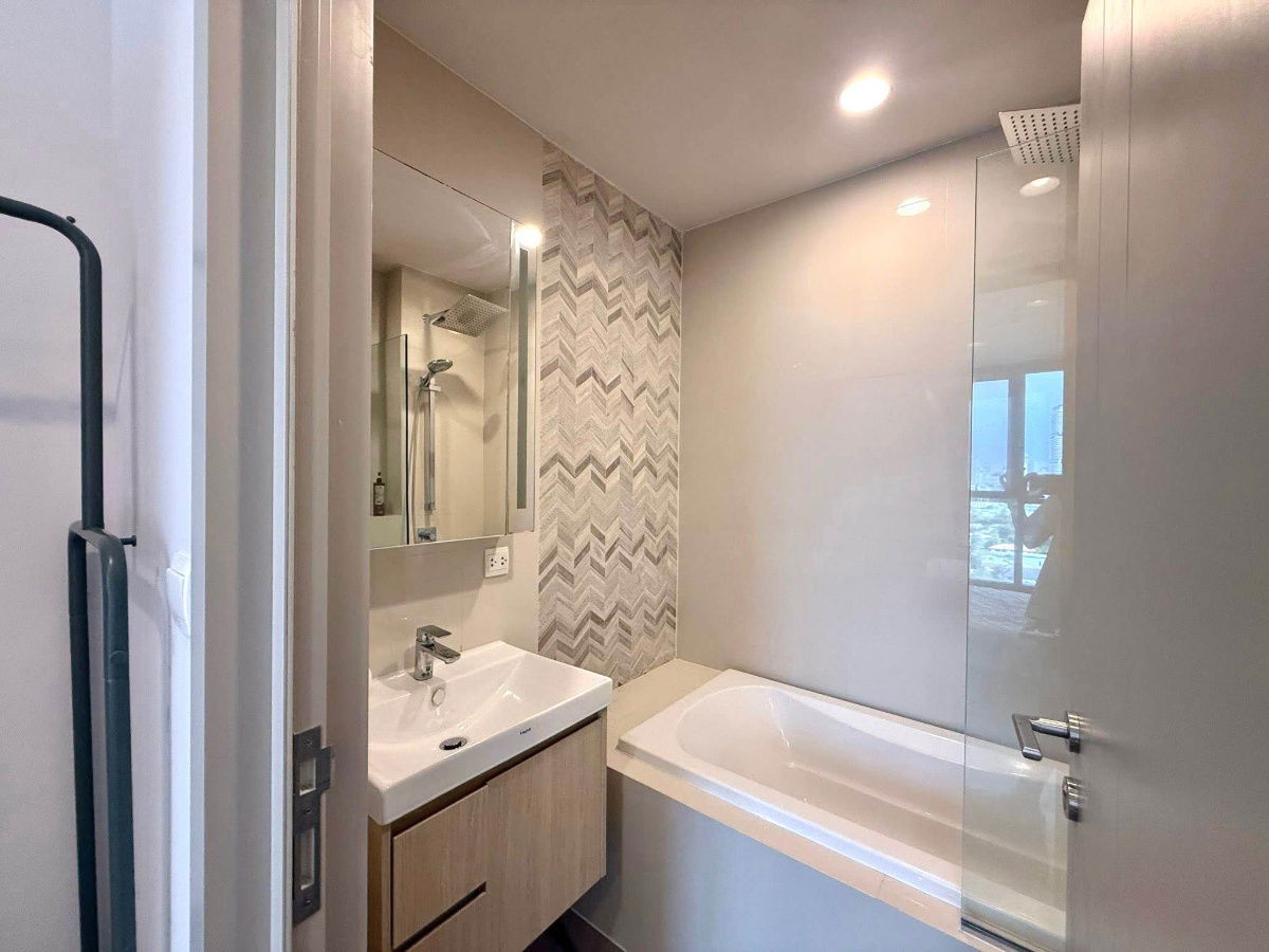 picture Live Near Thonglor! Condo for Rent @ Oka Haus, Great View, Great Vibes - 8/9