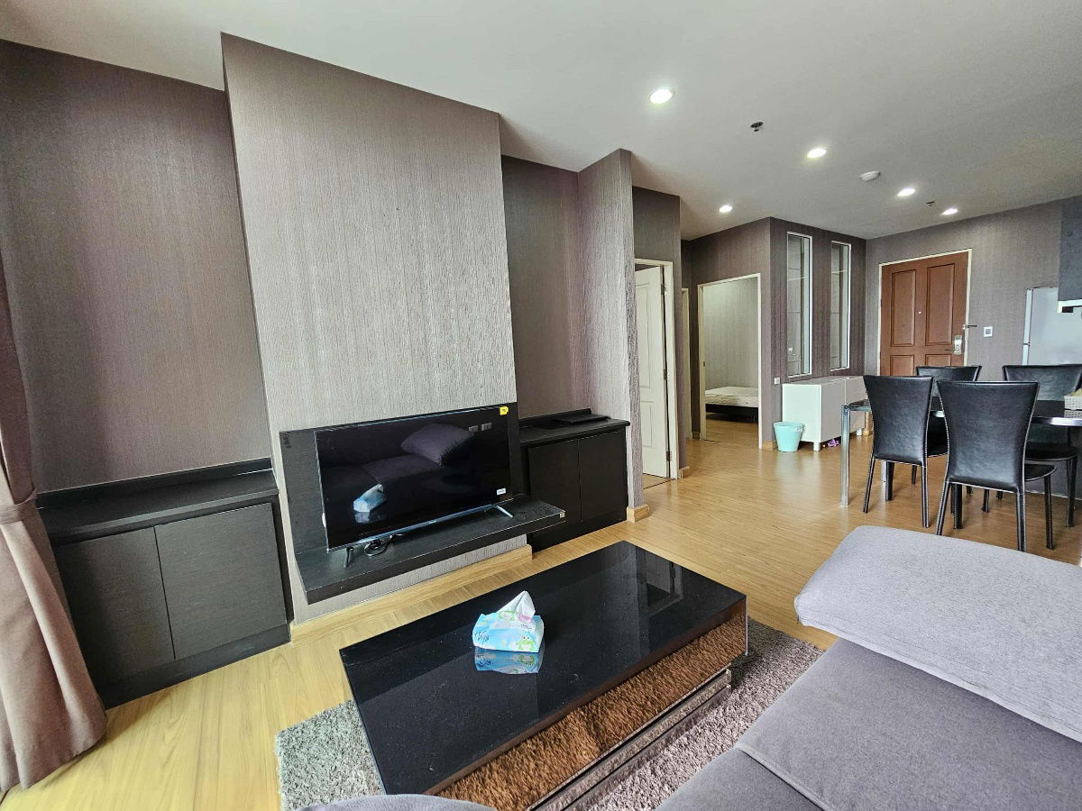 picture #R7028 🎉 201068 Condo for rent The Complete Narathiwas  - 9/10