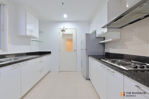 Baan Siri 24 Cool Condo, Central City Location
