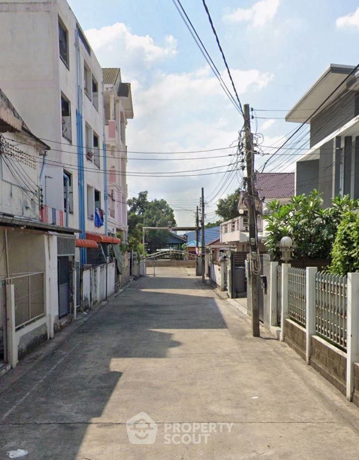 รูป ที่ดินสำหรับปล่อยขาย 5,288 ตารางเมตร แถว ใน จันทรเกษม (ID 2362886) - รูปที่ 3/3
