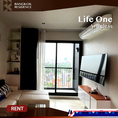 Condos for rent Siam Center :  Life One Wireless 💖 Unit with Bar Counter 🌟 Near BTS Phloen Chit 
