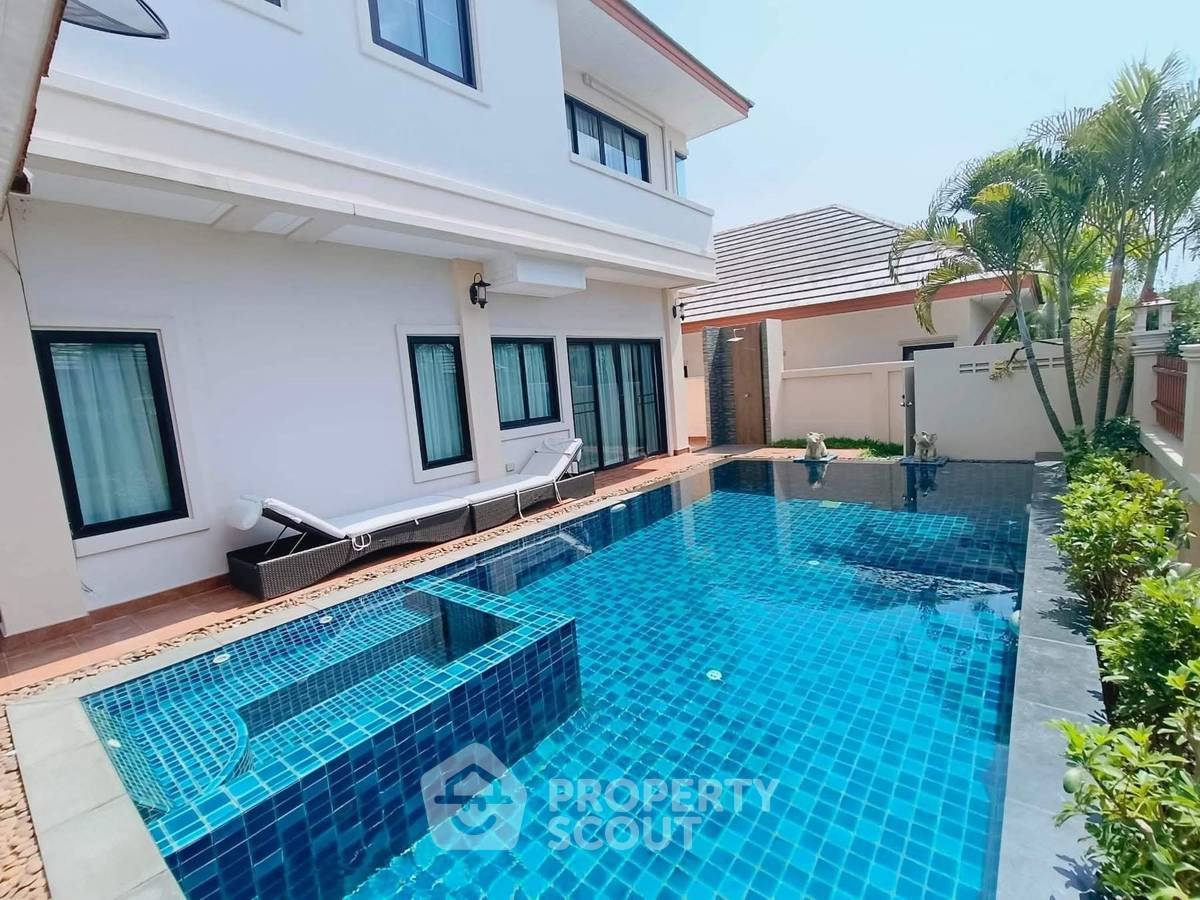 picture 3-BR Condo at Wyndham Jomtien Pattaya close to Pattaya (ID 2362947) - 2/19