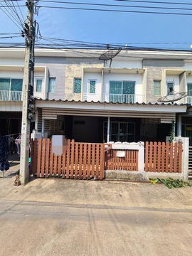 FOR SALE  TOWNHOUSE PROPERTY  1400000 BAHT.
