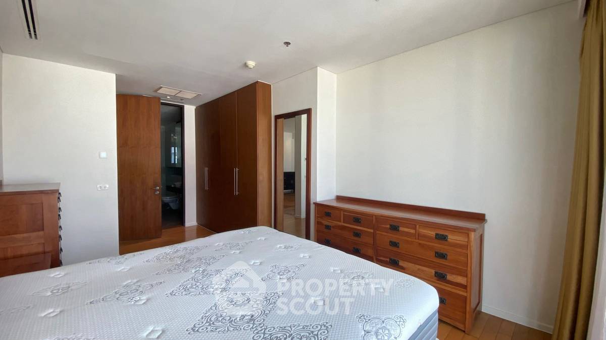picture 2-BR Condo at The Lakes Bangkok near BTS Asok (ID 2359188) - 7/11