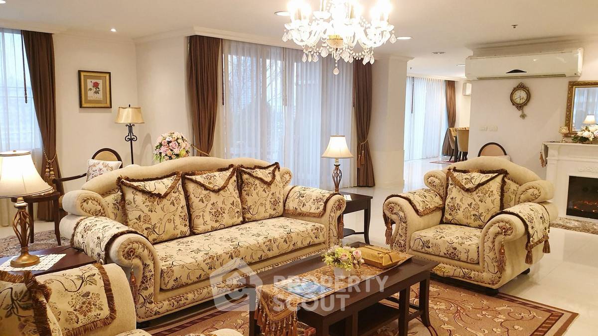 picture 4-BR Condo at Piyathip Place near BTS Phrom Phong (ID 2286913) - 6/24