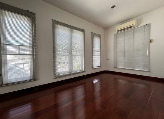 picture FOR RENT DETACHED HOUSE RAMA 9 SOI 43 / 3 bedrooms 2 bathrooms / 63 Sqw. 200 Sqm. **40,000** CLOSE TO THE NINE CENTER RAMA 9 - 13/16