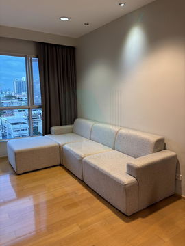 ให้เช่าคอนโด ไฮฟ์ แอท สาทร อาคาร 1 ชั้น 10 2 ห้องนอน ขนาด 70 ตรม ใกล้ โรบินสัน บางรัก