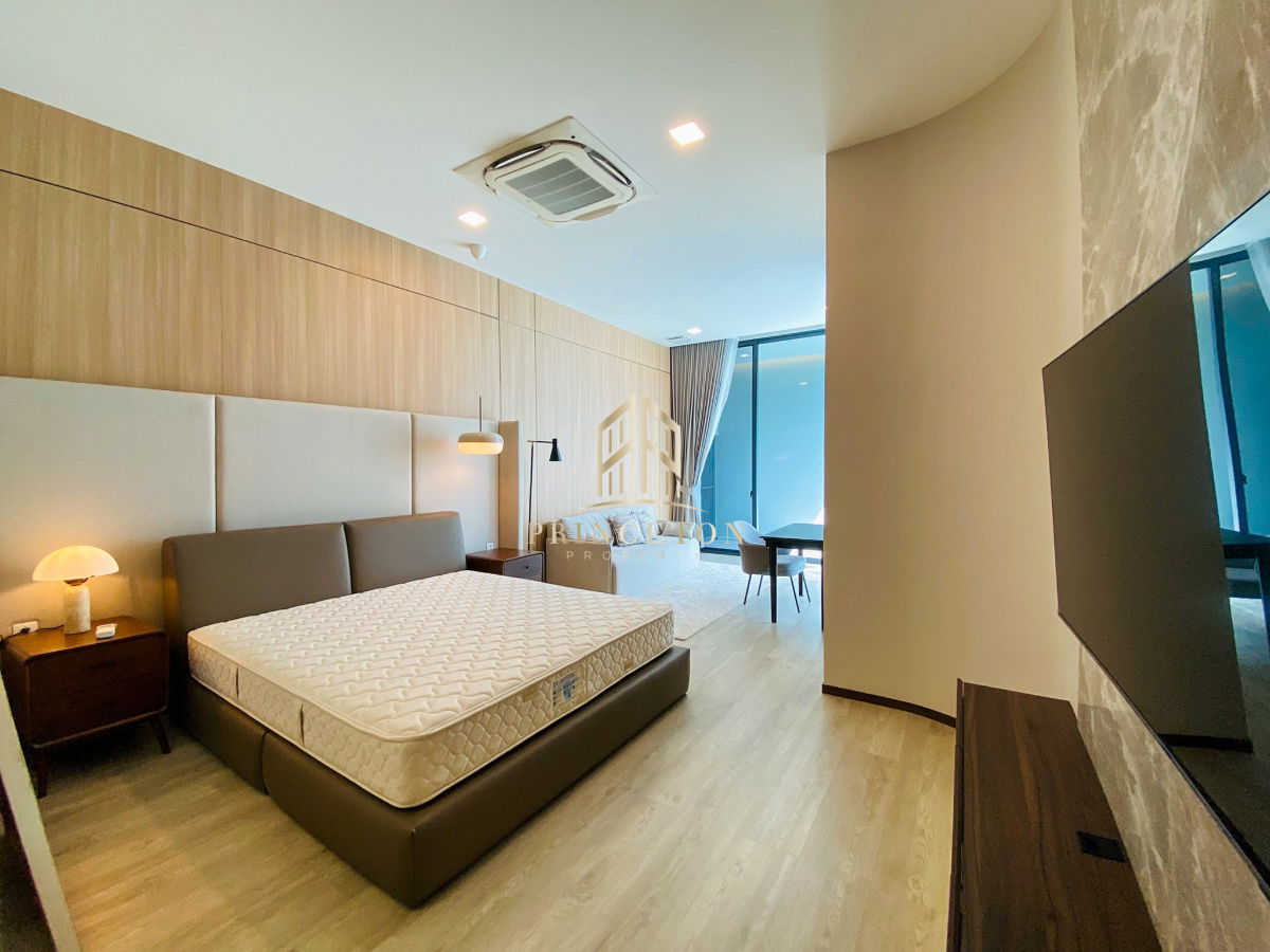 picture Luxury House For Rent Vive Krungthep Kreetha next to Wellington School - 38/48