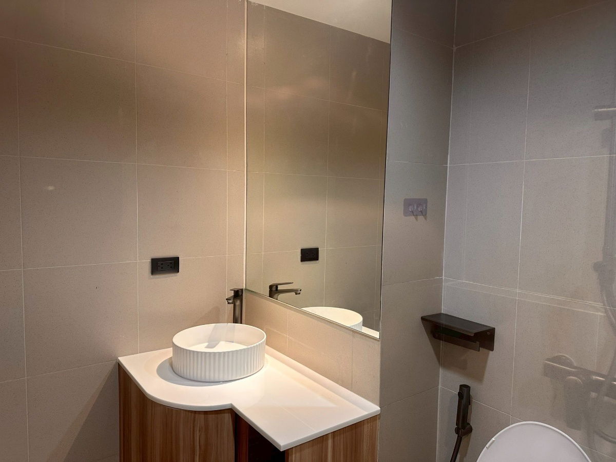 picture BTS Thonglor 50 m. Price  40,000 Baht Condo Noble Remix Sukhumvit 36 ( Rental ) - 10/10