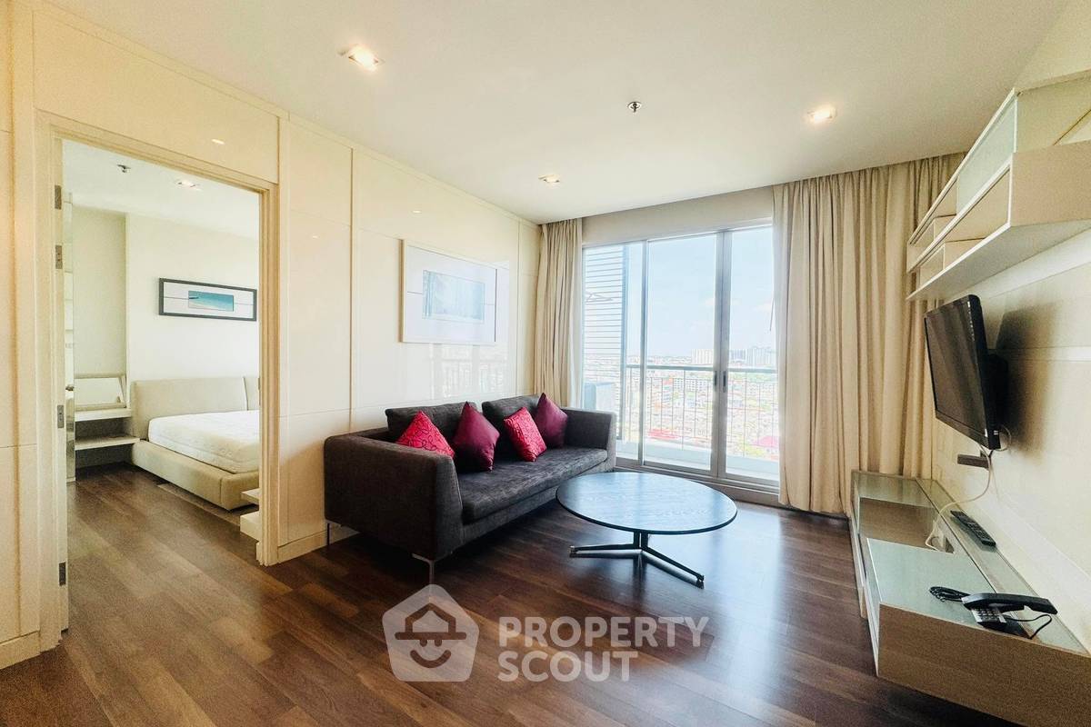 รูป คอนโด 2-ห้องนอน ที่ เดอะ รูม สาทร-ตากสิน ใกล้ BTS โพธิ์นิมิตร (ID 2074968) - รูปที่ 1/17