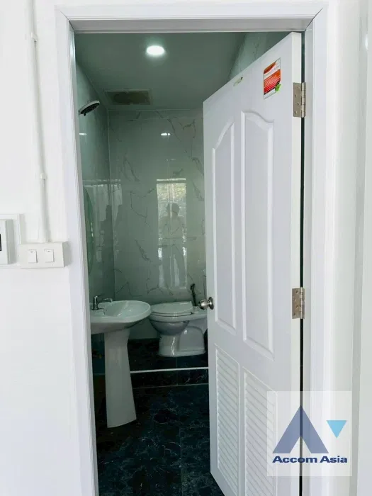 รูป 🔼🔽 AccomA 📩  4 BR House in Phra Khanong Nuea (AA43882) - รูปที่ 9/16