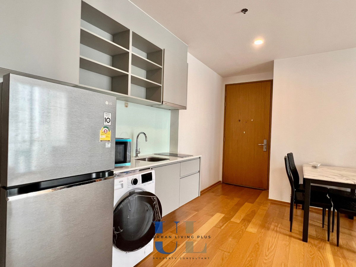 picture ( UL2410031 ) Tel/Line 096-2473969✨FOR RENT NOBLE REVO SILOM 1 Bedroom 1 Bathroom 51 Sq.M. Ready to move in - 4/8