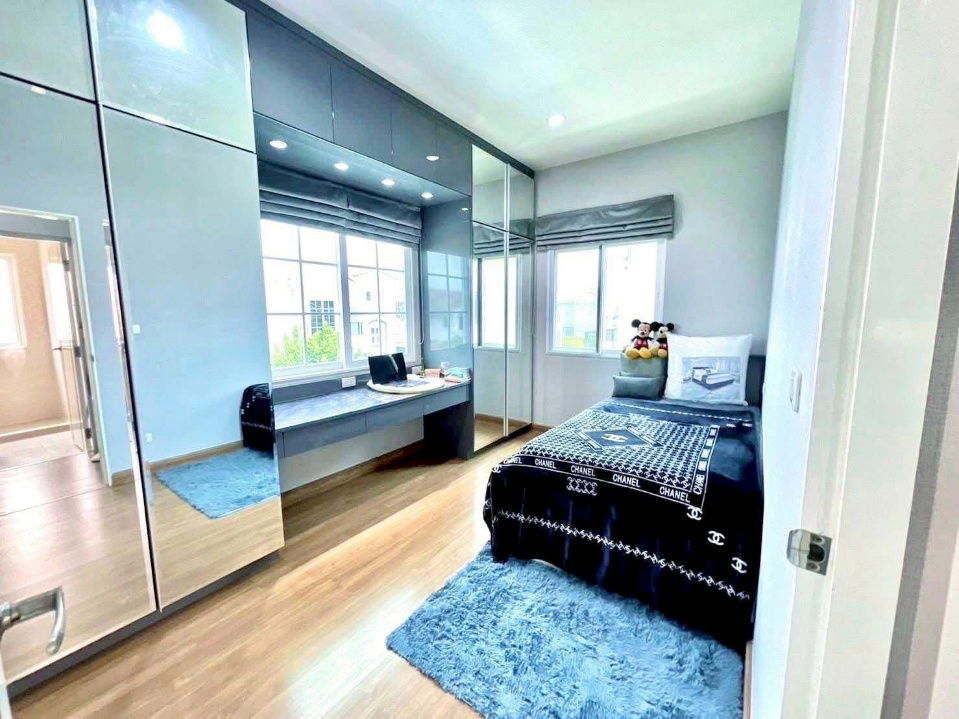picture For Lease Luxury Home Grandio Ramintra-Wongwaen (51 sq.wa.) Fully Built-in 4 Bed 3 Bath Near Expressway/Fashion Island - 6/20