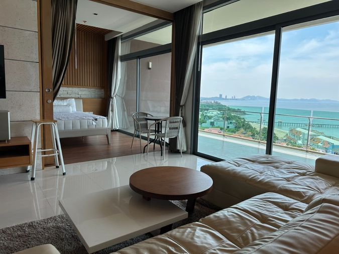 ให้เช่า : คอนโดพร้อมช่ายหาดส่วนตัว Casalunar Paradiso : 2 ห้องนอน | 2 ห้องน้ำ | ตึก A 96 ตร.ม.ชั้น 11 วิวทะเลสวย บนหาดส่วนตัว  