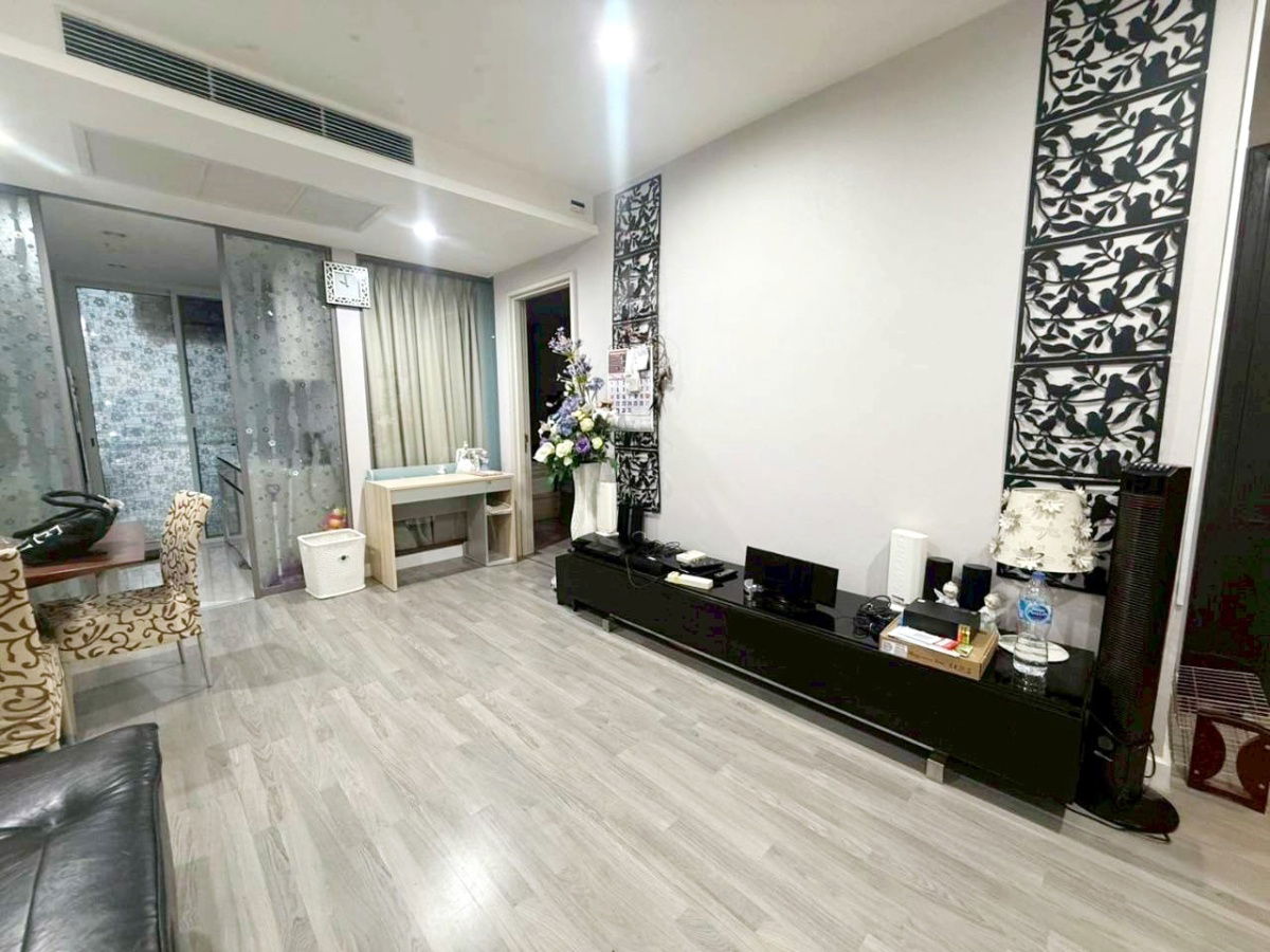 รูป คอนโดให้เช่า The Room สาทร - ถนนปั้น (กว้าง 48 ตรม) ใกล้ BTS เซนต์หลุยส์ - รูปที่ 2/9