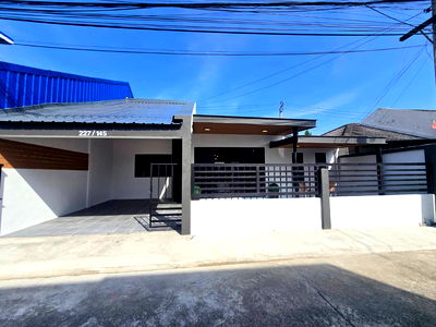 บ้านเดี่ยว ถนนคู้บอน : บ้านเดี่ยวชั้นเดียว รีโนเวทใหม่ทั้งหลัง พร้อมอยู่ หมู่บ้าน เพชรอนันต์ ถนนกาญจนาภิเษก 7/1 เลีบบมอเตอร์เวย์ แถมเฟอร์นิเจอร์ ใกล้รถไฟฟ้า 