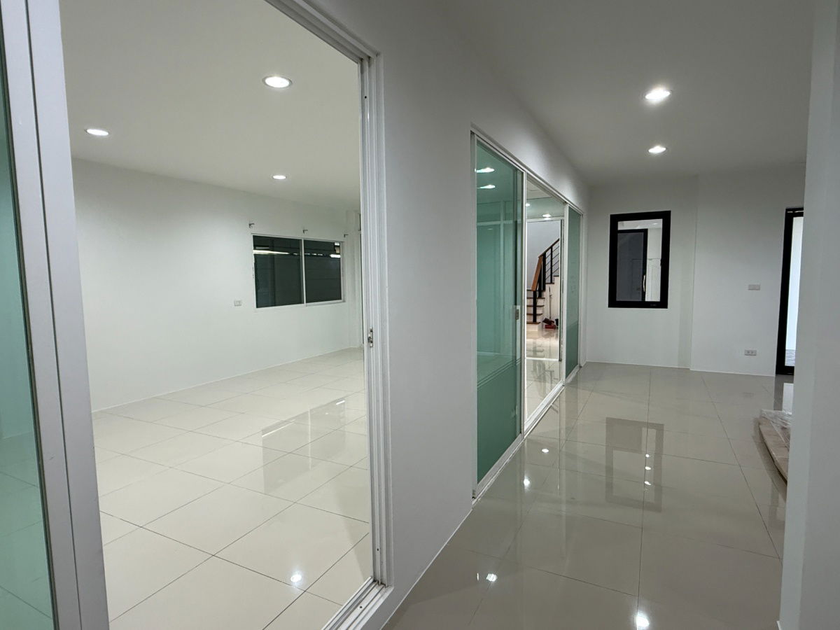 รูป ขายโฮมออฟฟิศ 50 ตรว.3ชั้น โครงการมายด์ฮอฟฟ์ ร่มเกล้า-สุวรรณภูมิ - รูปที่ 3/12