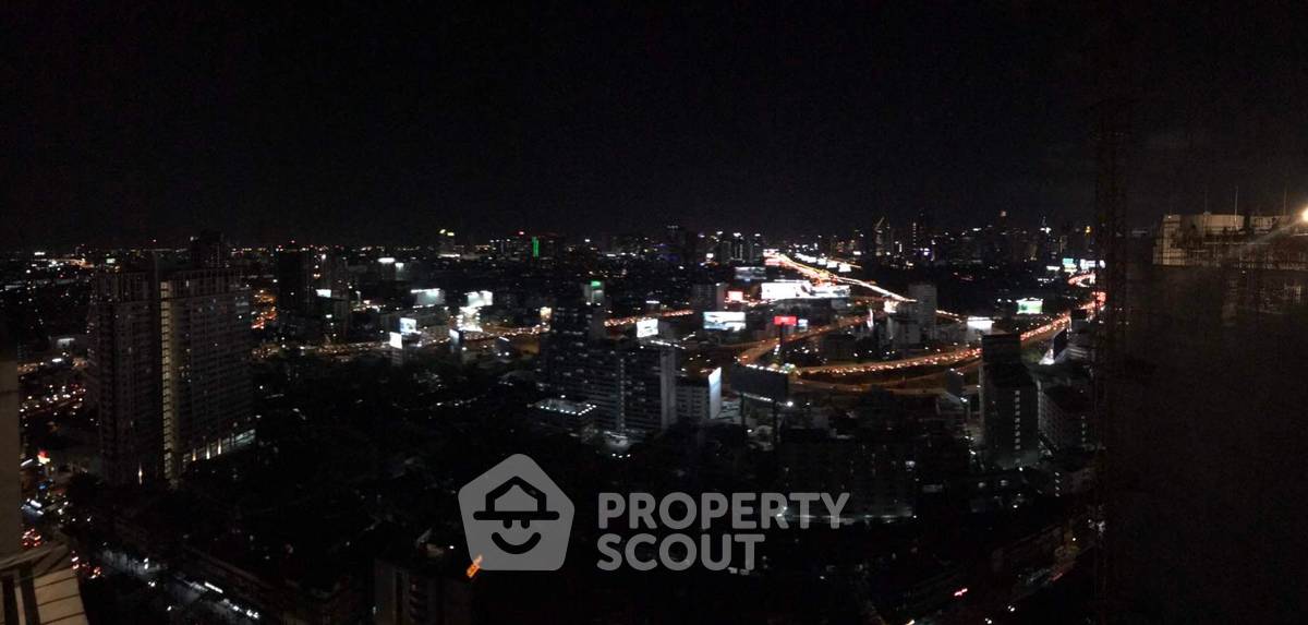 picture 3-BR Condo at The Complete Rajprarop near ARL Ratchaprarop (ID 2326543) - 10/15