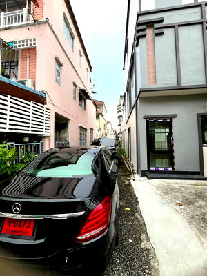 Houses for rent Srinagarindra Road : House For Rent  Floraville Srinakarin-Theparak