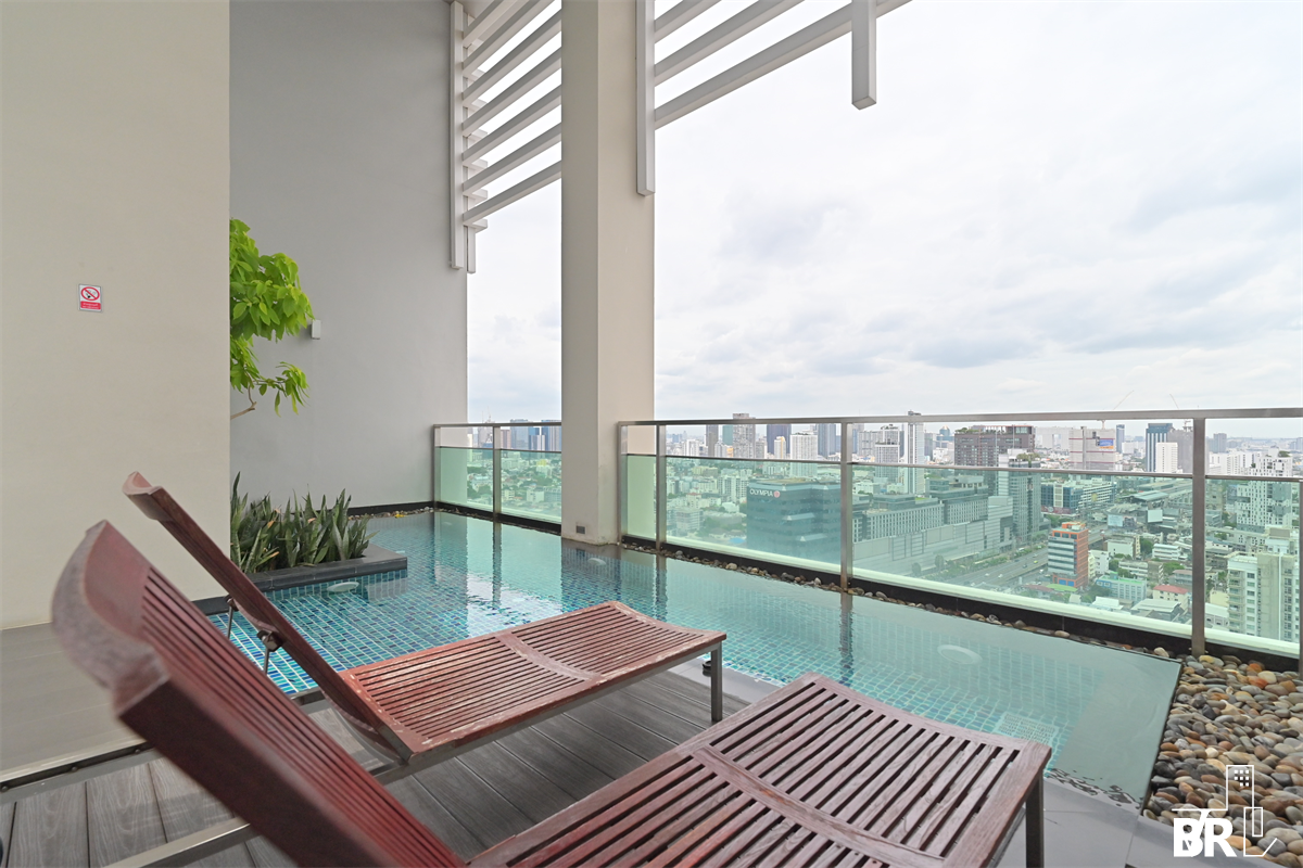 picture Easy Travel, Fully Utilized Space RHYTHM Ratchada near MRT Ratchadaphisek Station - 8/9