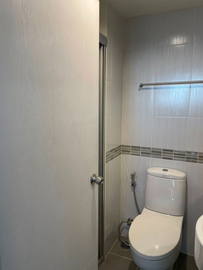รูป 🟢ER25112🟢ให้เช่า / For Rent Lumpini Place Srinakarin - Huamak Station ใกล้ MRT พัฒนาการ & APL หัวหมาก | 1 ห้องนอน 1 ห้องน้ำ | 💰 10,000 บาท/เดือน - รูปที่ 12/14