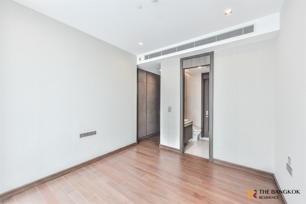 picture The Privilege of Luxury in an Economic Hub Location Q1 Sukhumvit near BTS Nana - 5/10