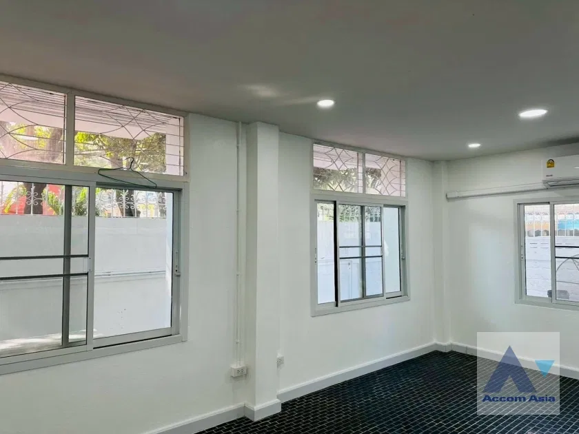 รูป 🔼🔽 AccomA 📩  4 BR House in Phra Khanong Nuea (AA43882) - รูปที่ 10/16