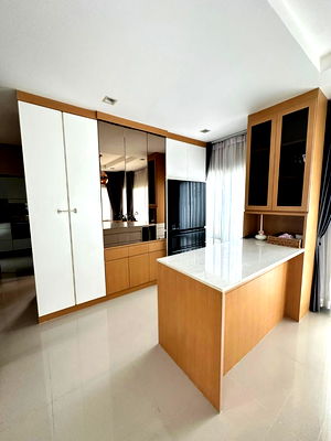 บ้านเดี่ยวให้เช่า : ให้เช่าด่วน! บ้านเดี่ยว Life Bangkok Boulevard วงแหวน-พระราม 9 หลังริมสุด (177 ตร.ม.) 3 นอน 3 น้ำ เฟอร์ครบ พร้อมเข้าอยู่!