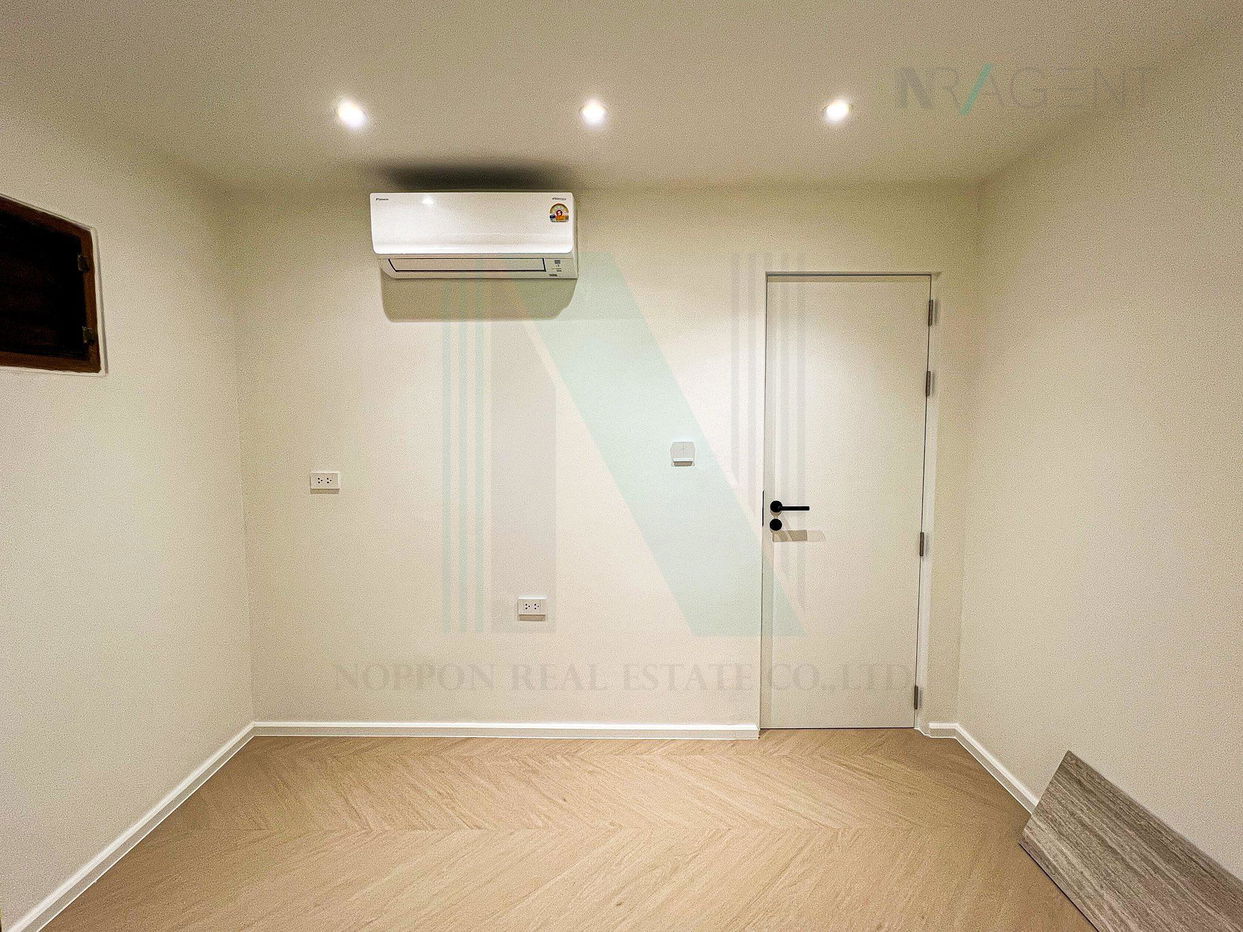 picture 🚩 For Rent Condo SI PHRAYA RIVER VIEW Building 1, Floor 29,2 bed room, Room size 64 sqm - 2/8