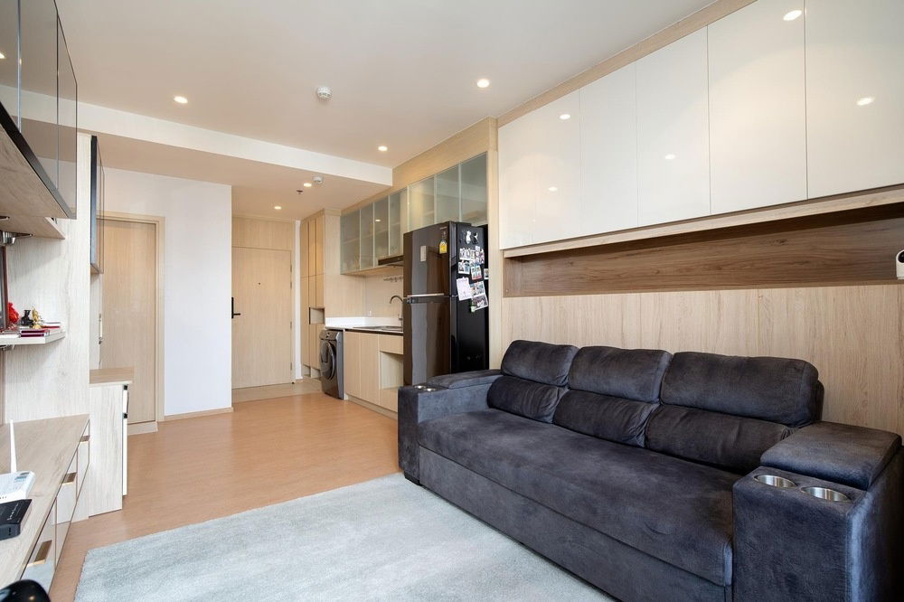 picture 🔥 For Sale !! high floor 18++, modern style, Good location!! 🔥 Code C20241000036.......Maru Ekkamai 2, 2 bed, 2 bath, furnished, Special Deal!!📣📣 - 3/11
