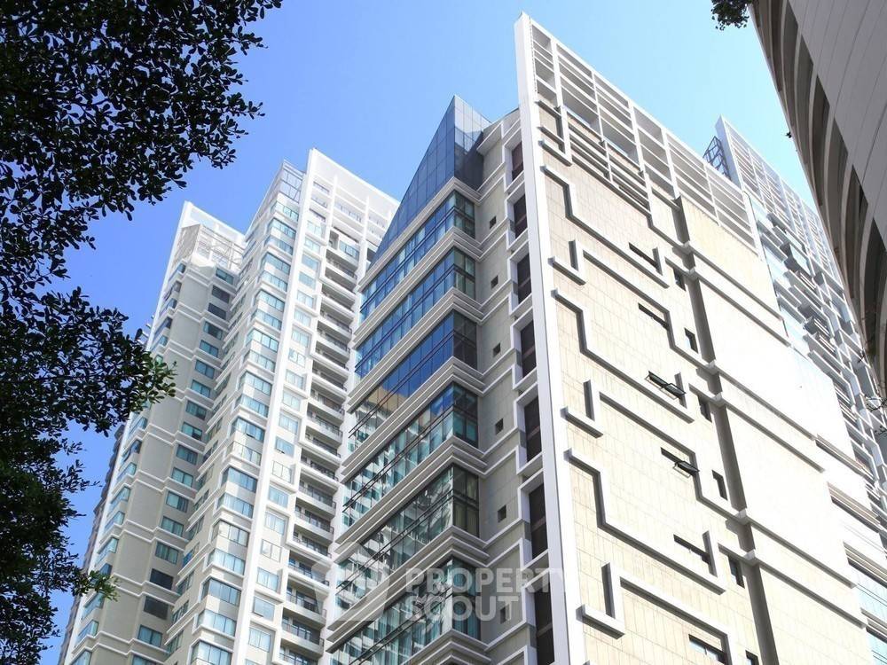 picture 3-BR Condo at The Emporio Place near BTS Phrom Phong (ID 2326515) - 12/20
