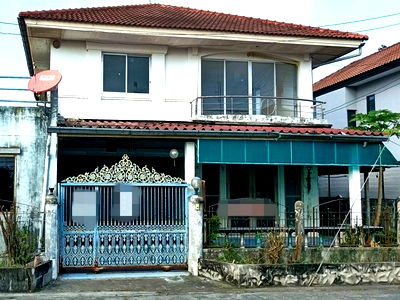 Houses for sale Rangsit Khlong Si : FOR SALE  HOUSE PROPERTY  2200000 BAHT.