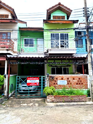 ทาวน์โฮม ถนนรามอินทรา : ขายทาวน์เฮ้าส์ 2 ชั้น 19.5 ตร.วา ซอยนวลจันทร์ 56 ทำเลดี ราคาได้