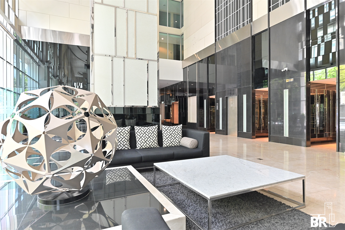 picture Easy Travel, Fully Utilized Space RHYTHM Ratchada near MRT Ratchadaphisek Station - 4/9