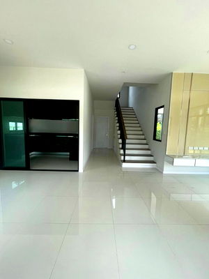 ขายบ้านเดี่ยว : ขาย บ้านเดี่ยวสุดหรู พื้นที่กว้าง จากแกรนด์ บริทาเนีย วงแหวน–รามอินทรา