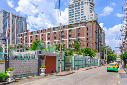 Project Focus Ploenchit Picture - 3/12